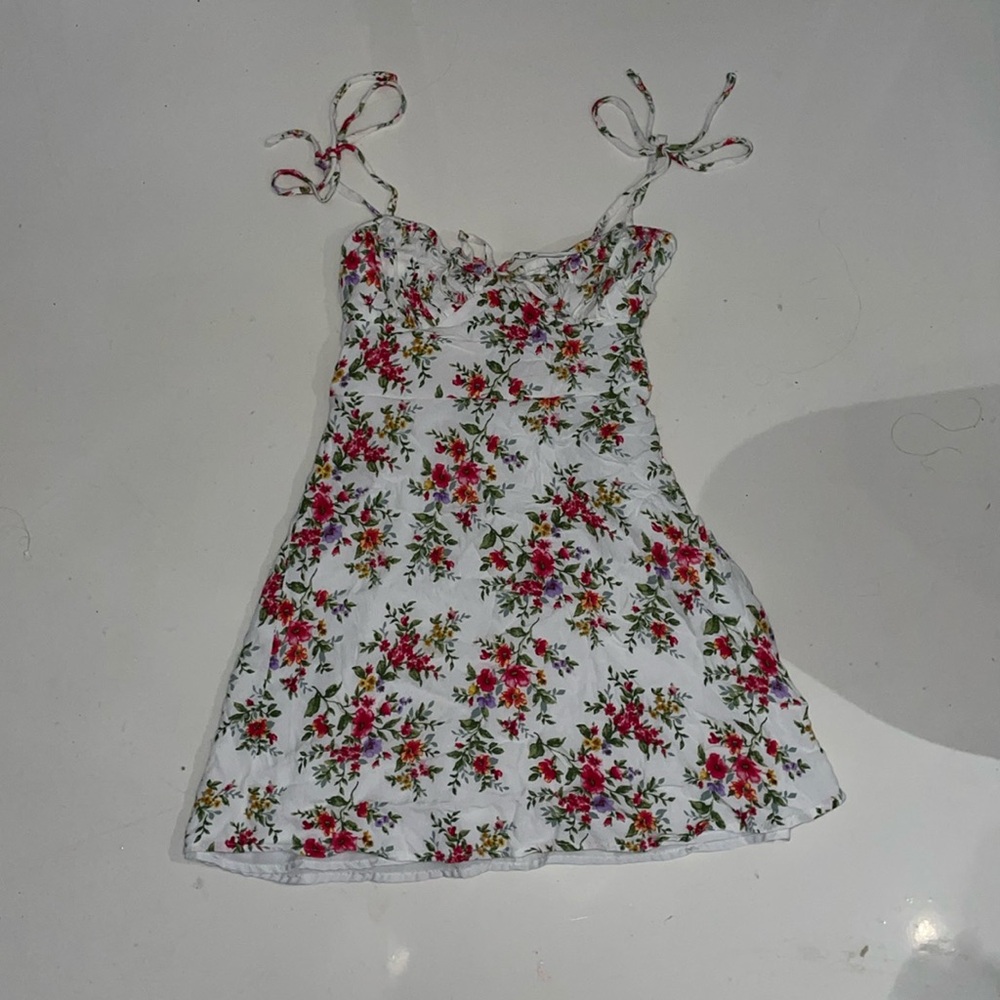 This is a forever 21 shirt! When I was a kid I had worn it as a dress.